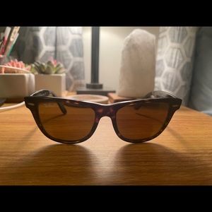 Ray Bans Original Wayfarer sunglasses